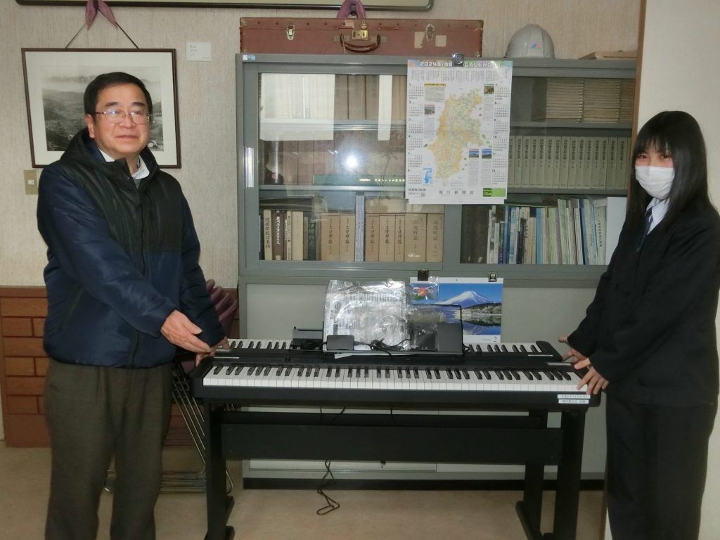 ミニ学校だより　～ 1/10  寄付として電子ピアノ２台を頂戴しました～