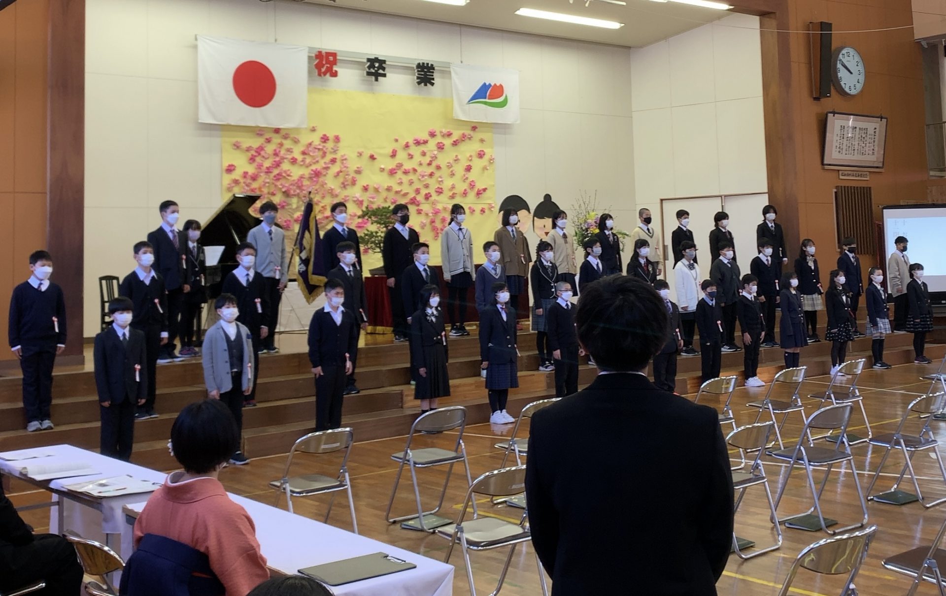 令和4年度 卒業証書授与式 – 伊那市立伊那北小学校